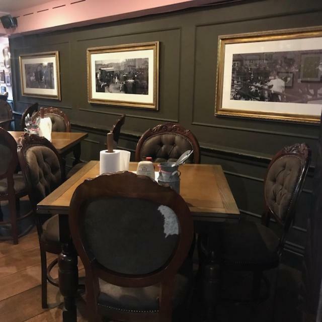 The Swan Inn Sturminster Newton Buitenkant foto
